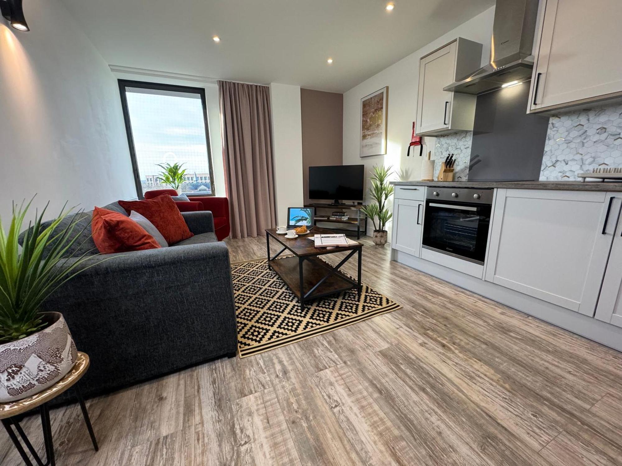 Elegant One Bedroom Apartment Swindon Eksteriør billede